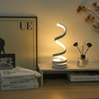 Spiral LED Tischlampe – Moderne USB-Schreibtischlampe mit Dimmfunktion
