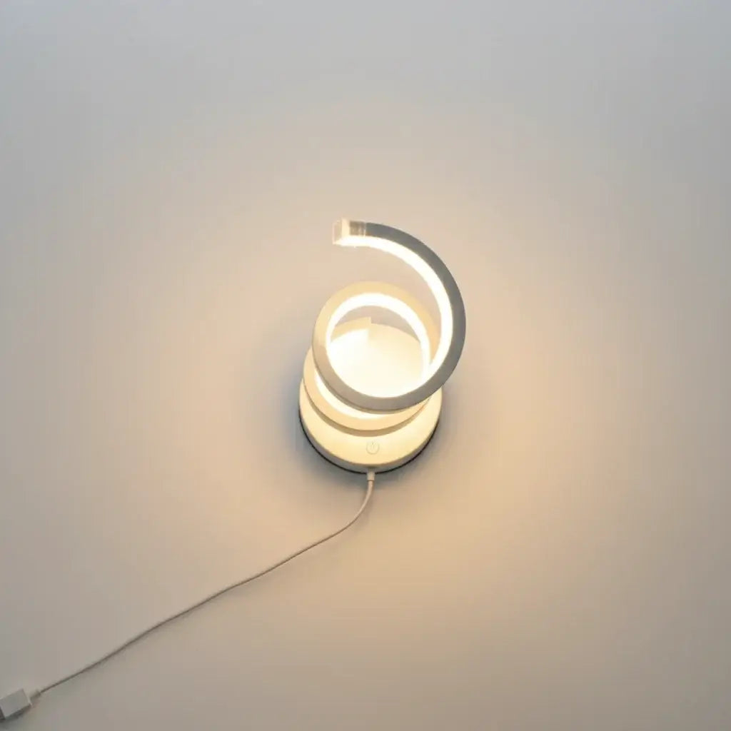 Spiral LED Tischlampe – Moderne USB-Schreibtischlampe mit Dimmfunktion